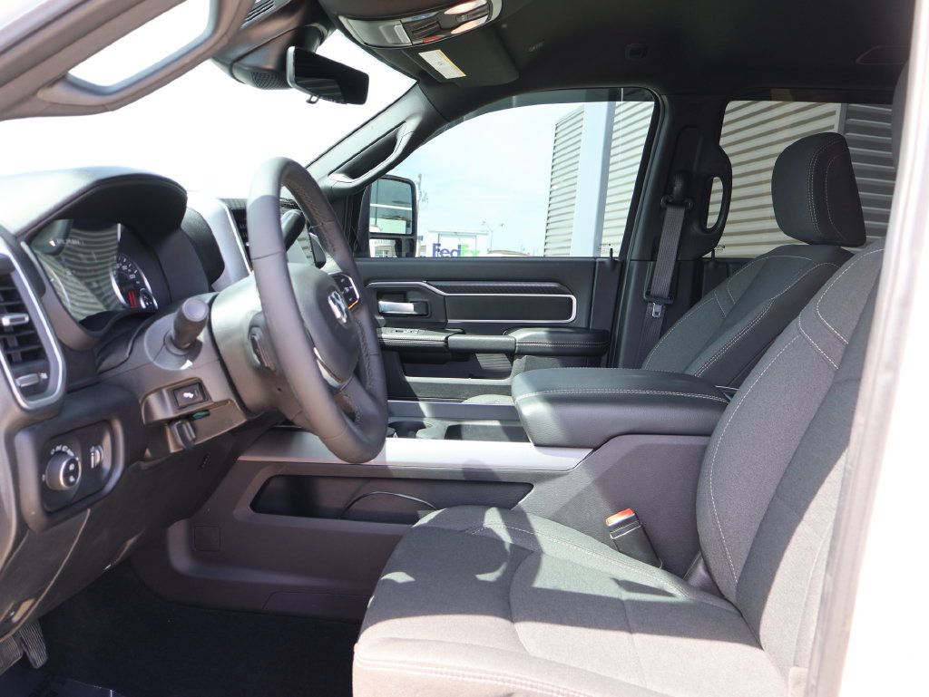 Used 2025 RAM 3500 Big Horn AWD/4WD image 22