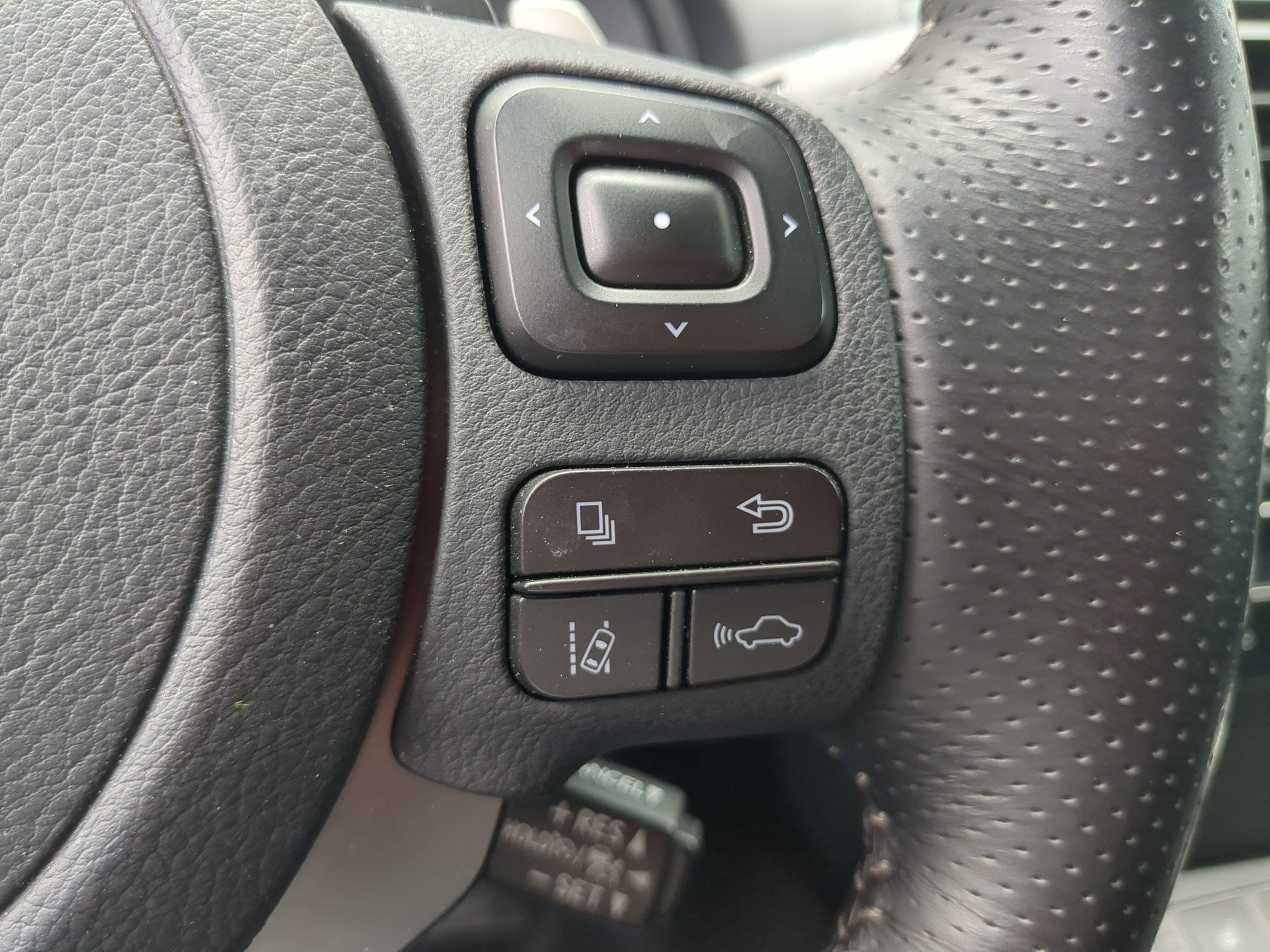Used 2025 Lexus IS 350 F Sport w/ Navigation Package AWD/4WD image 18