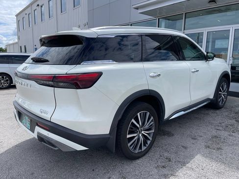 Used 2023 INFINITI QX60 Sensory AWD/4WD image 3