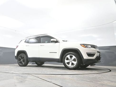 Used 2019 Jeep Compass Latitude w/ Cold Weather Group image 49