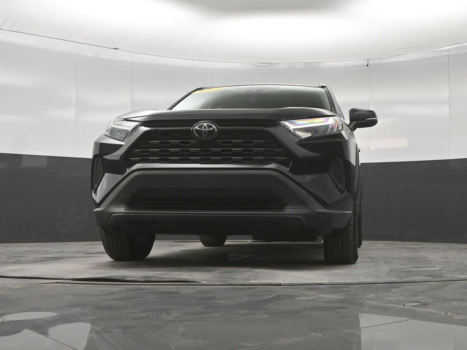Used 2025 Toyota RAV4 XLE AWD/4WD image 34