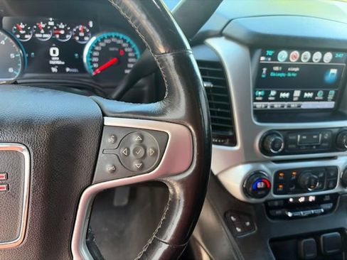 Used 2019 GMC Yukon SLT w/ Graphite Performance Edition AWD/4WD image 18