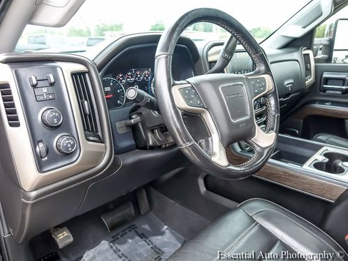 Used 2019 GMC Sierra 2500 Denali w/ Duramax Plus Package AWD/4WD image 11