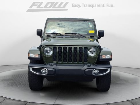 Used 2023 Jeep Gladiator Sport AWD/4WD image 3