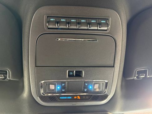 Used 2025 Ford F150 Raptor AWD/4WD image 23