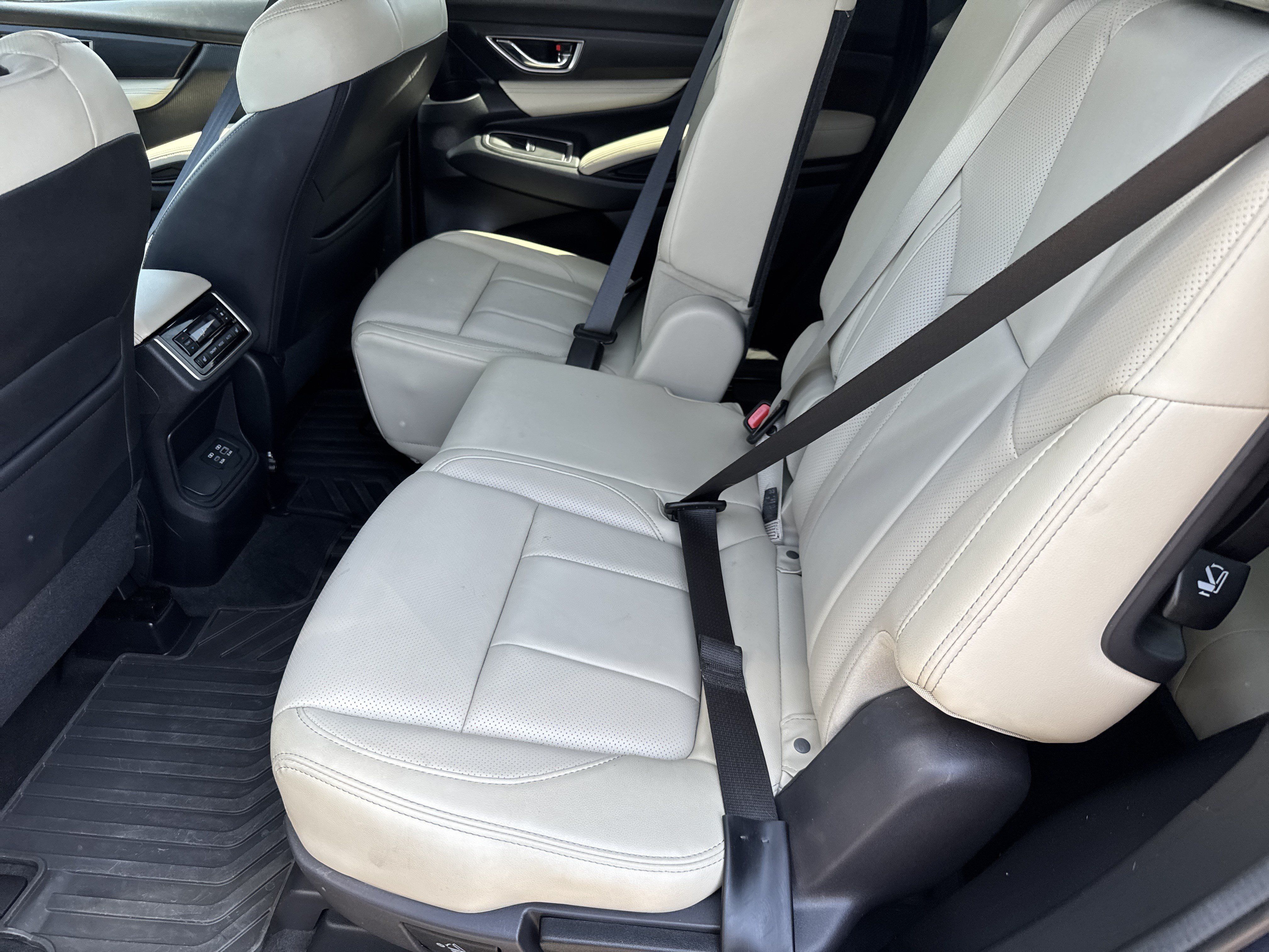 Used 2024 Subaru Ascent Limited AWD/4WD image 11
