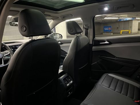 Used 2022 Volkswagen Taos SEL w/ Panoramic Sunroof Package AWD/4WD image 23