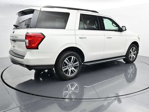 Used 2023 Ford Expedition XLT AWD/4WD image 8