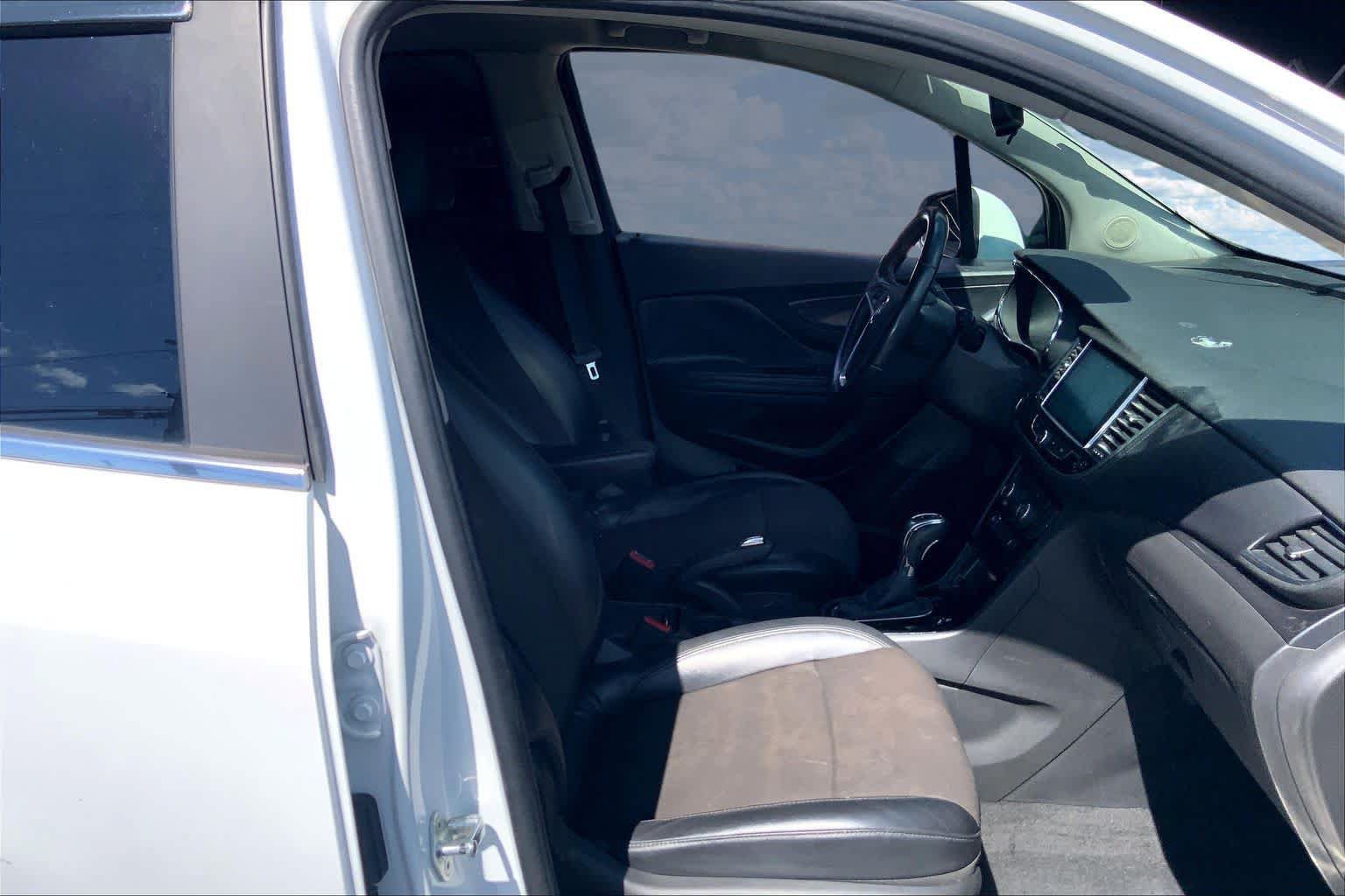 Used 2019 Buick Encore Preferred AWD/4WD image 13