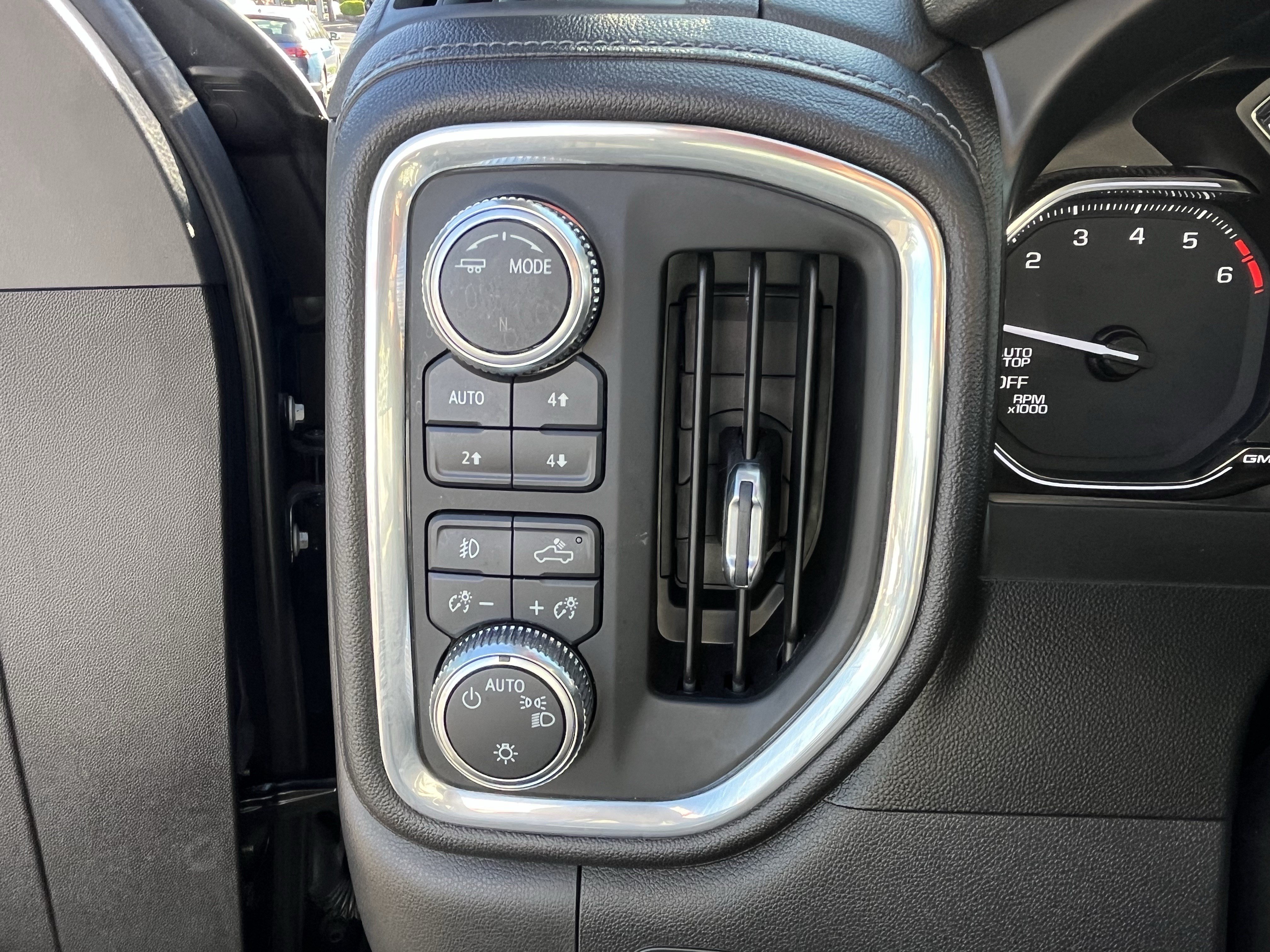 Used 2021 GMC Sierra 1500 Elevation w/ LPO, Elevation Black Package AWD/4WD image 20