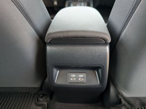 Used 2024 Toyota Corolla LE FWD image 7