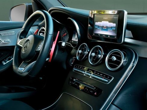 Used 2019 Mercedes-Benz GLC 43 AMG 4MATIC Coupe image 23