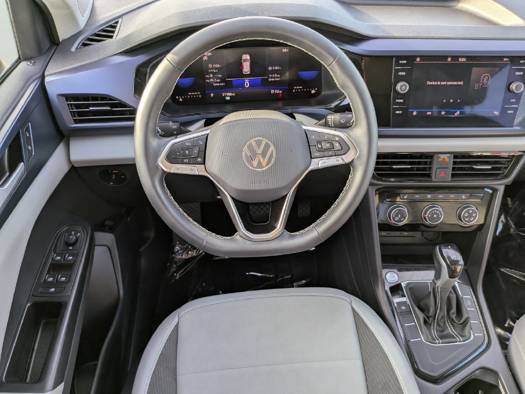 Certified 2023 Volkswagen Taos SE w/ Panoramic Sunroof Package FWD image 12