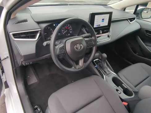 Certified 2025 Toyota Corolla LE image 9