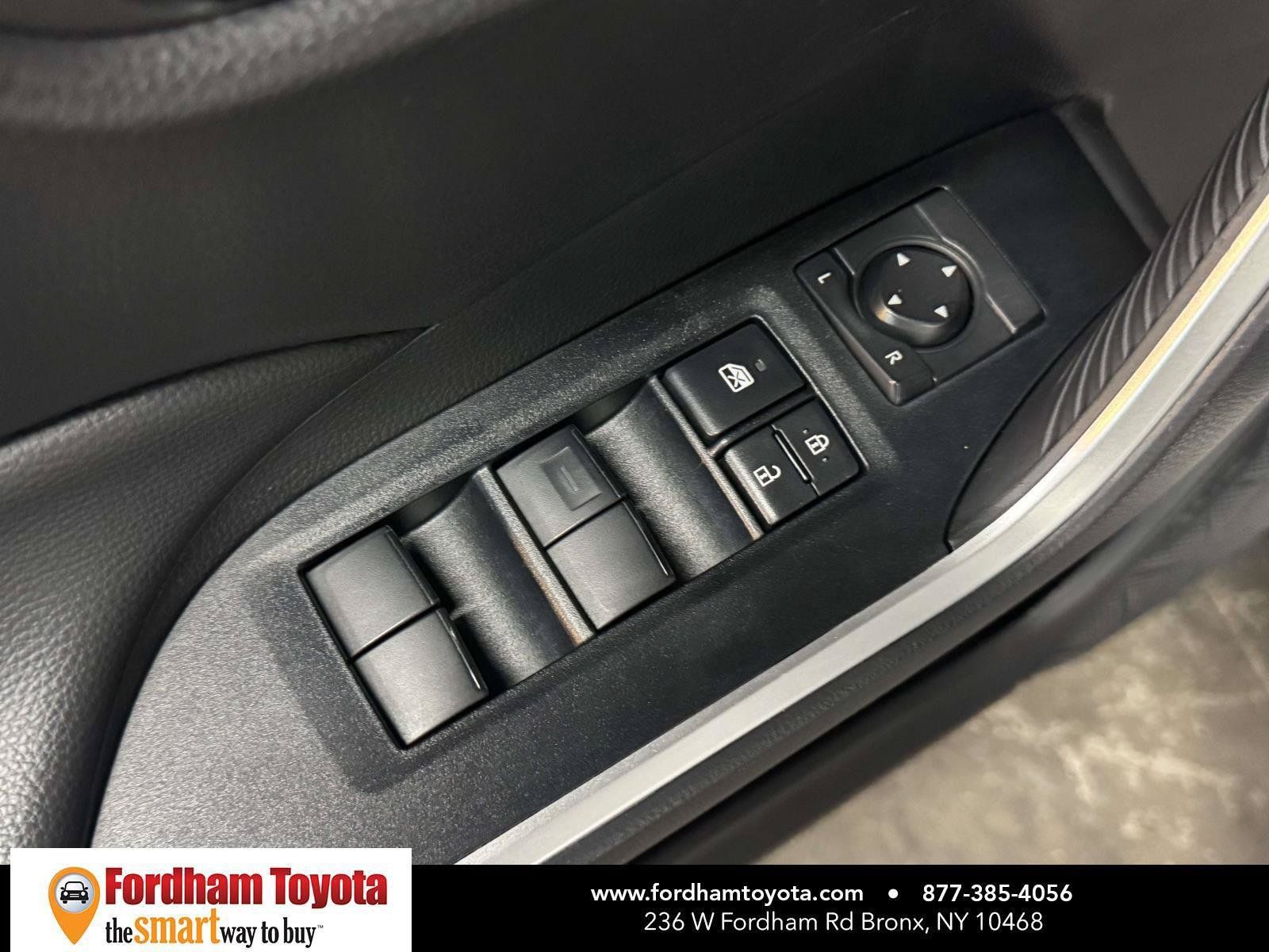Certified 2025 Toyota RAV4 LE AWD/4WD image 15