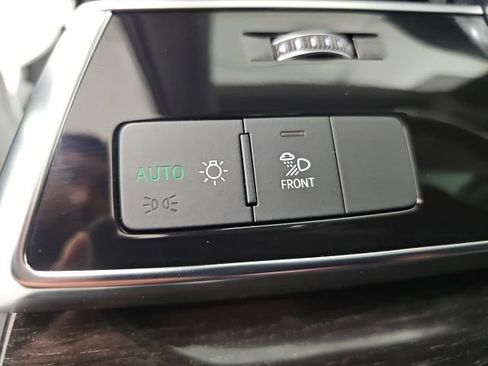 Used 2023 Audi Q7 3.0T Premium Plus AWD/4WD image 18