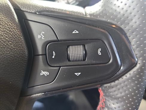 Used 2024 Chevrolet Trax RS w/ Driver Confidence Package FWD image 20