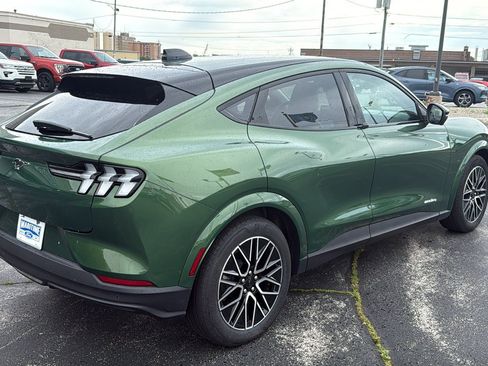 Used 2025 Ford Mustang Mach-E Premium AWD/4WD image 9