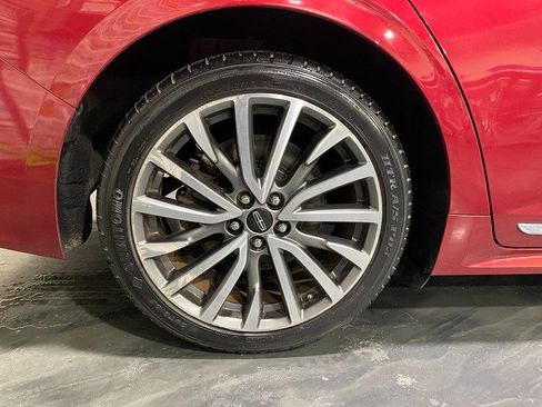 Used 2018 Lincoln Continental Premiere image 10