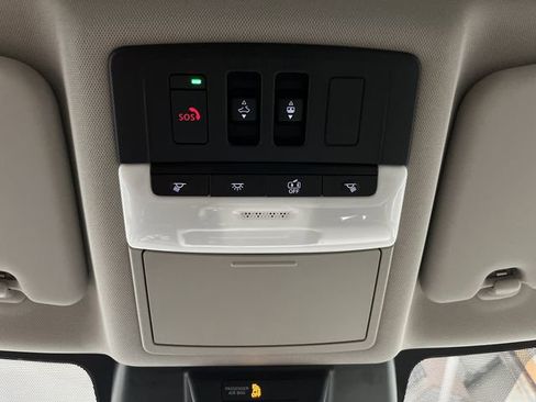 Used 2023 Nissan Rogue SL w/ SL Premium Package image 27