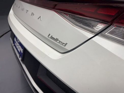 New 2026 Hyundai Elantra Limited FWD image 14