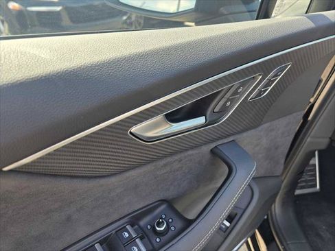 Used 2025 Audi SQ7 Premium Plus AWD/4WD image 23