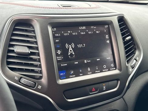 Used 2022 Jeep Cherokee Trailhawk w/ Sound & Nav Group image 17