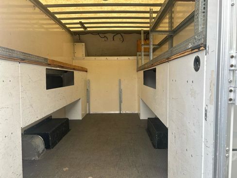 Used 2012 Ford E-350 and Econoline 350 Super Duty RWD image 10