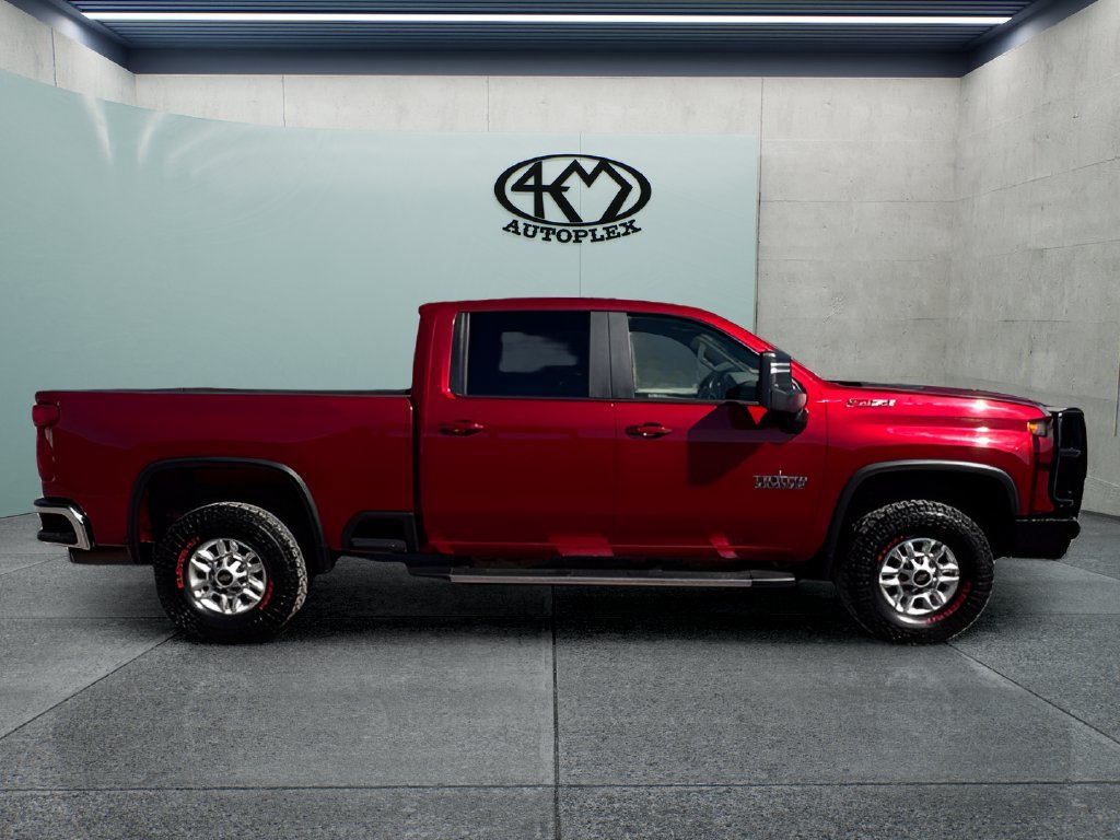 Used 2024 Chevrolet Silverado 2500 LT w/ Texas Edition AWD/4WD image 2