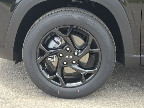 New 2026 Chevrolet Trax LT FWD image 9