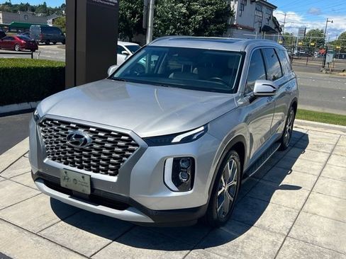 Used 2021 Hyundai Palisade SEL w/ Premium Package AWD/4WD image 3