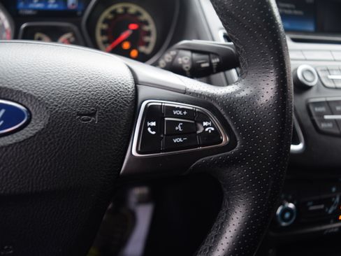 Used 2017 Ford Focus ST image 5