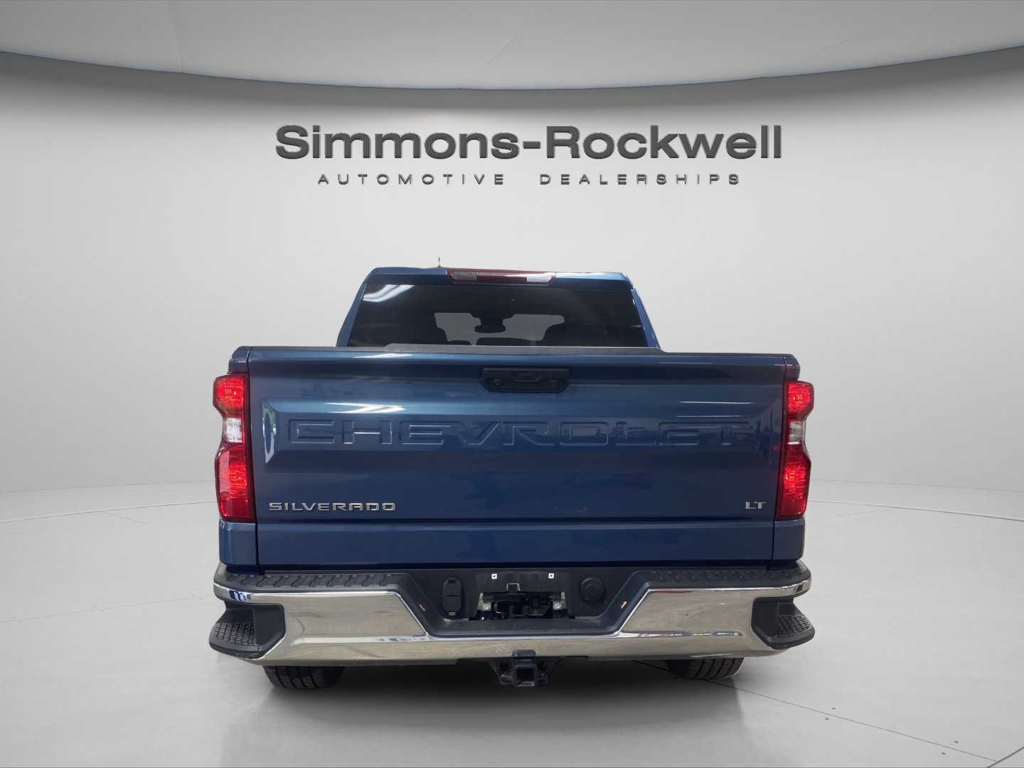 Used 2024 Chevrolet Silverado 1500 LT AWD/4WD image 5