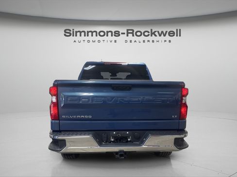 Used 2024 Chevrolet Silverado 1500 LT AWD/4WD image 5