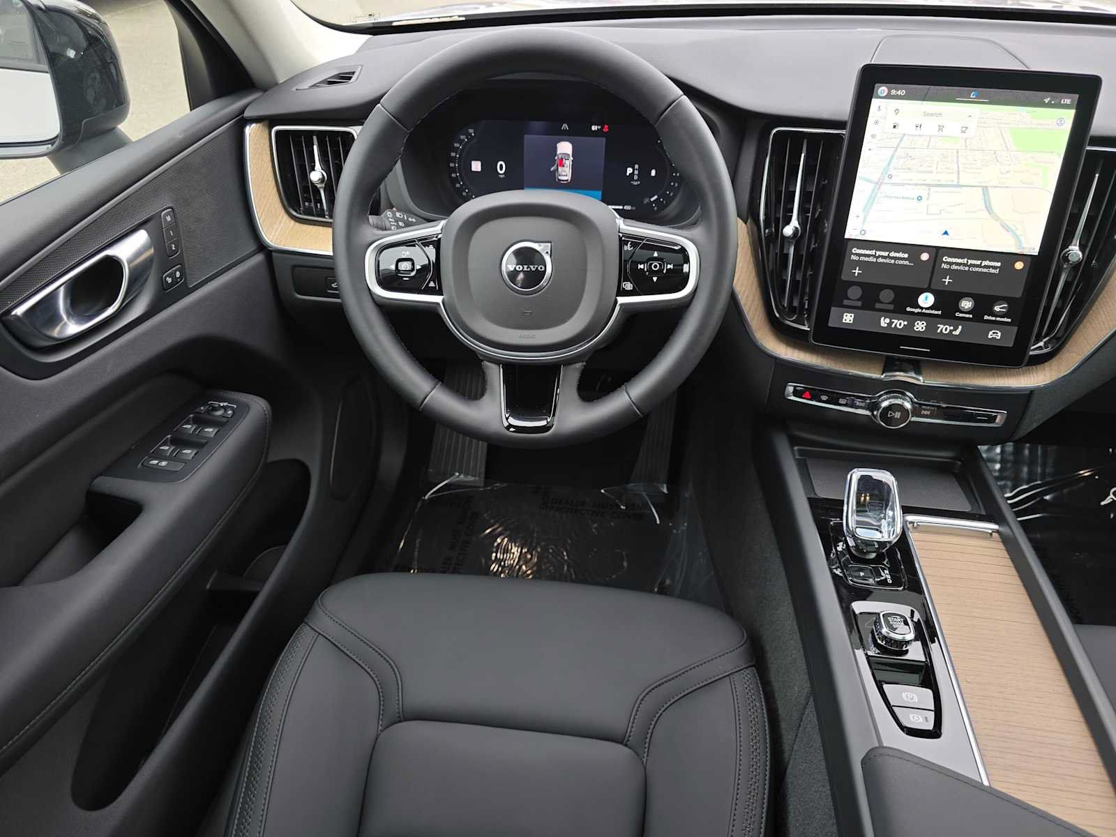 Used 2026 Volvo XC60 B5 Plus w/ Climate Package AWD/4WD image 17