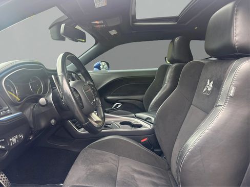 Used 2021 Dodge Challenger R/T Scat Pack RWD image 9