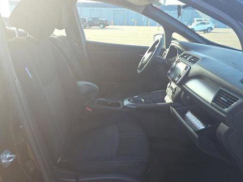 Used 2024 Nissan Leaf S image 6