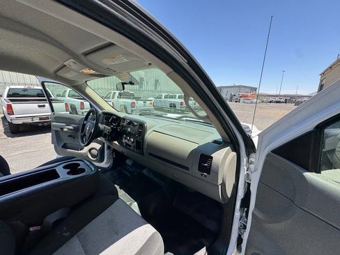 Used 2008 Chevrolet Silverado 2500 W/T RWD image 28