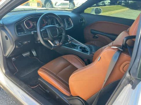 Used 2016 Dodge Challenger SRT Hellcat RWD image 2