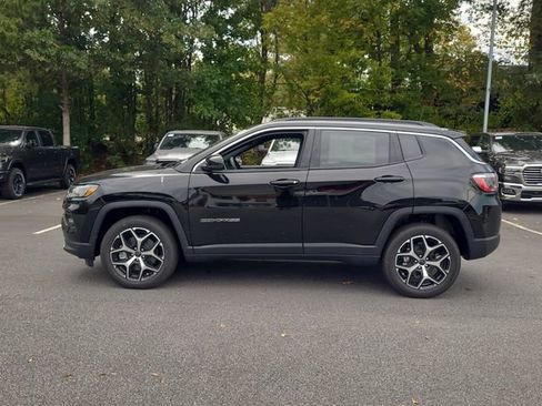 New 2026 Jeep Compass Limited image 19