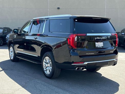 Used 2025 GMC Yukon XL Denali AWD/4WD image 4