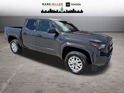 Certified 2025 Toyota Tacoma SR5 AWD/4WD image 8
