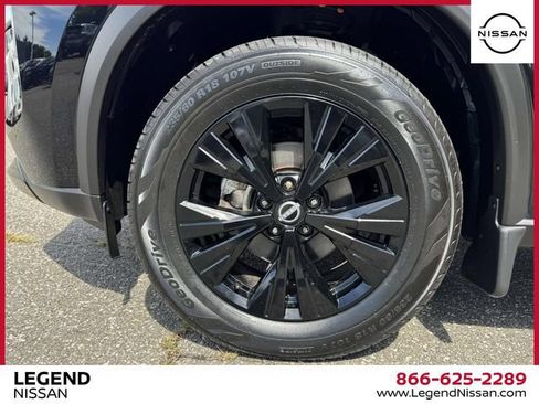 Used 2023 Nissan Rogue SV w/ SV Premium B Package AWD/4WD image 9