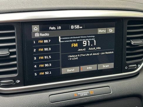 Used 2022 Kia Sportage LX image 18