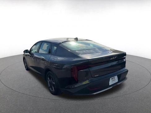 Used 2025 Kia K4 LXS image 11