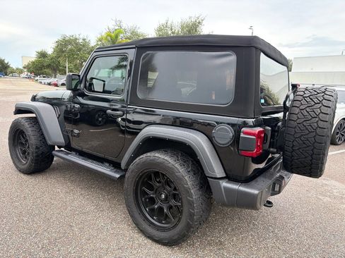 Used 2022 Jeep Wrangler Sport AWD/4WD image 6