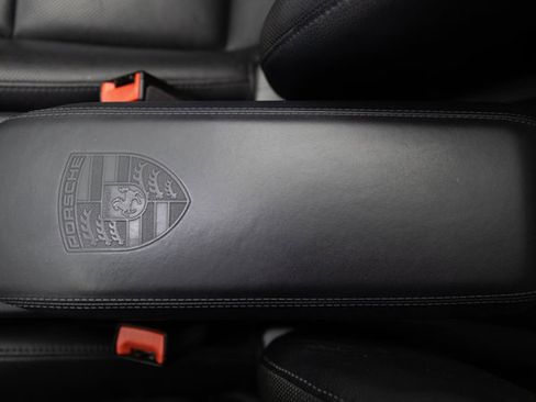 Used 2017 Porsche 911 Carrera 4 image 17