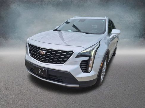 Used 2020 Cadillac XT4 Premium Luxury w/ Cold Weather Package FWD image 1