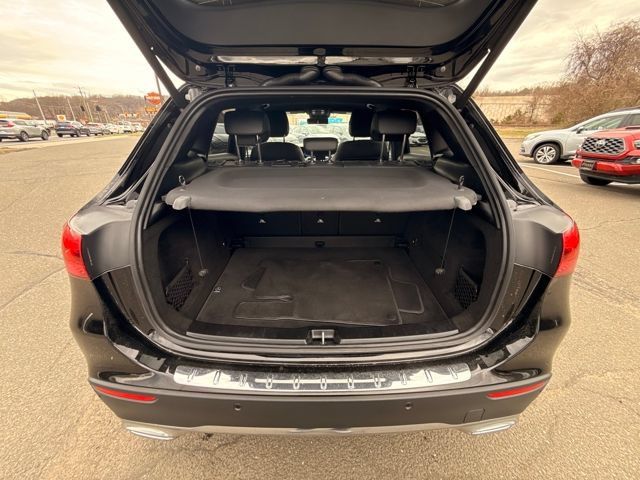 Used 2025 Mercedes-Benz GLA 250 4MATIC image 9