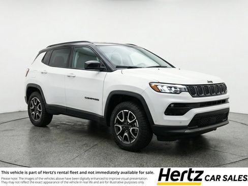Used 2025 Jeep Compass Trailhawk AWD/4WD image 1